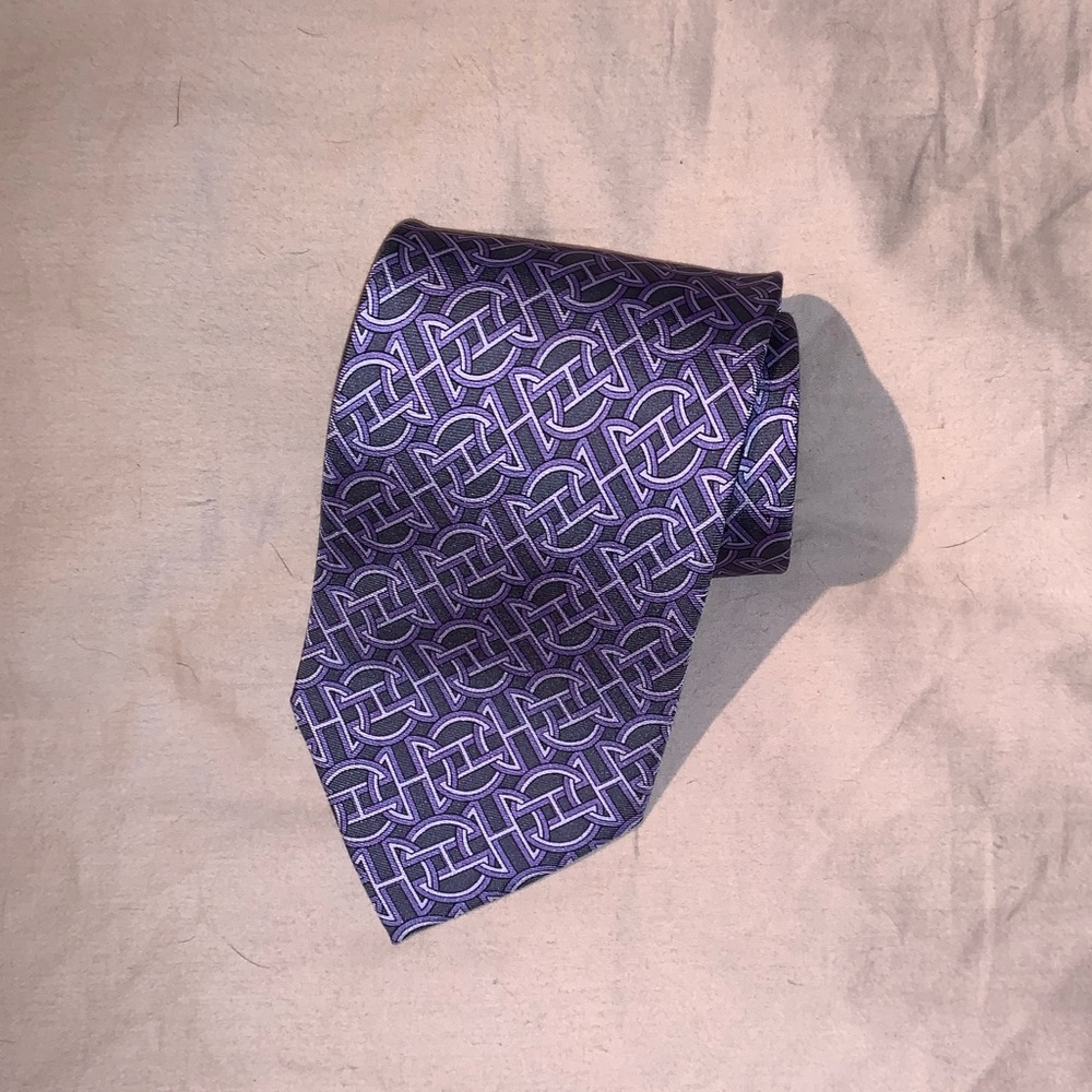 Authentic Gucci tie 100% silk